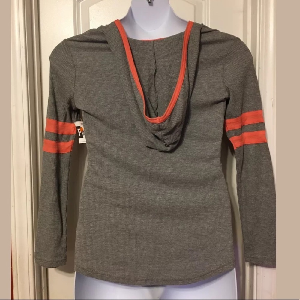 "Living That Boss Life” Hooded Gray Top Size M - Picture 4 of 5